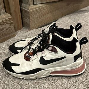 Woman’s Nike Air Max React 270
